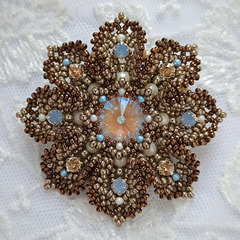 Мастер-класс по броши Crystal Flower