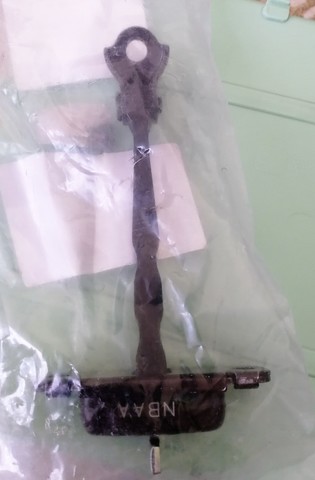 ОГРАНИЧИТЕЛЬ ДВЕРИ ПЕРЕДНЕЙ ЛЕВ SOLARIS RB HYUNDAI