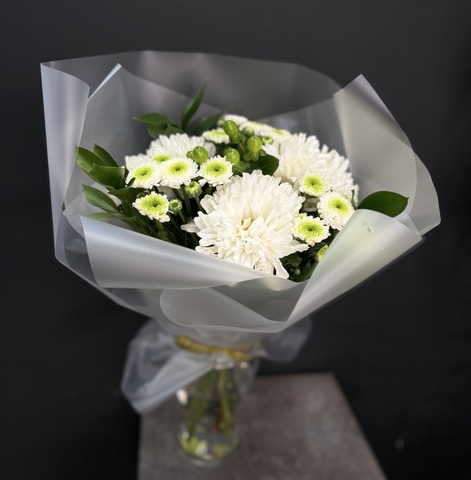 Белый комплимент в зелени