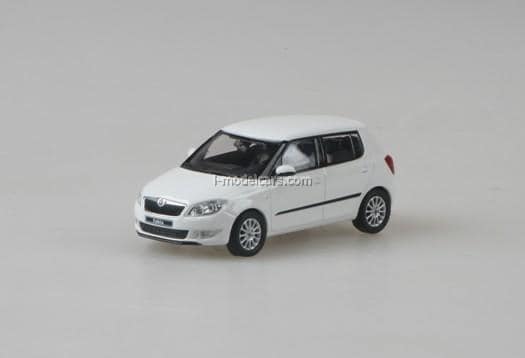 Skoda Fabia II facelift 2012 white Candy Uni Abrex 1:43