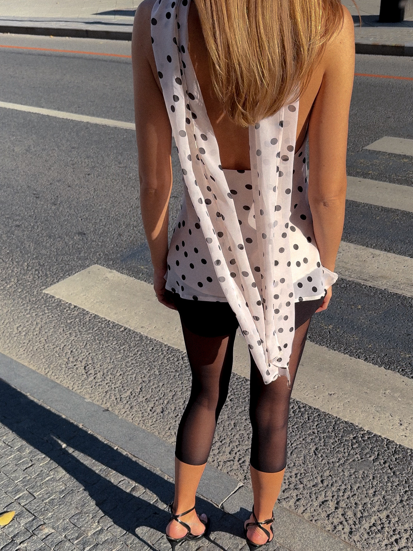 Топ атласный в горох, Молочный