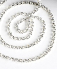 Цепь со стразами, ss 8, ш. 2,4 мм, серебро в серебряной оправе