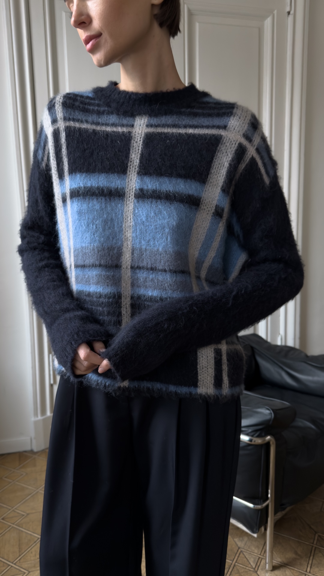 Джемпер в крупную клетку