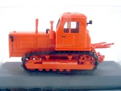 Tractor T-4A red 1:43 Hachette #17