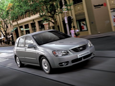 Чехлы на Kia Cerato хэчбек 2004–2009 г.в.