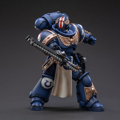 Фигурка Warhammer 40,000: Ultramarines Primaris Lieutenant Horatius