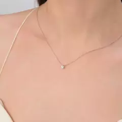Колье из белого золота с подвеской с кристаллом SWAROVSKI