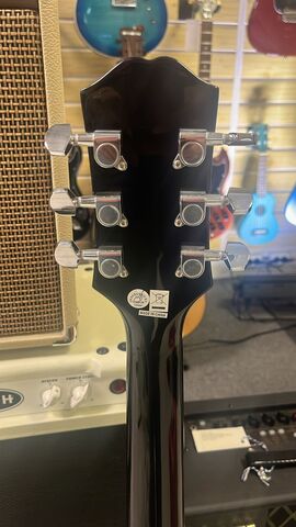 Epiphone Starling Ebony - Акустическая гитара, цвет черный, верхняя дека - многослойная сихтинская ель, нижняя дека и обечайка - многослойное махогани