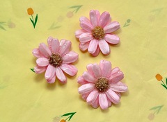 Подвеска "Ромашка розовая"