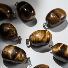 Крупный кулон из натурального тигрового глаза, 34*19мм