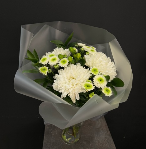 Белый комплимент в зелени