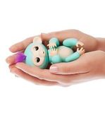 Интерактивная обезьянка Fingerlings Зоя зелёная