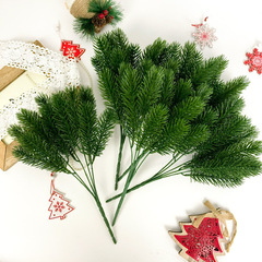 №2 Еловая ветка, декор зимний, рождественский, 15 лапок, букет 30 см, набор 5 букетов.
