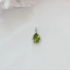 Подвеска Капля с зелёным фианитом, 15*8 мм, родий, П426