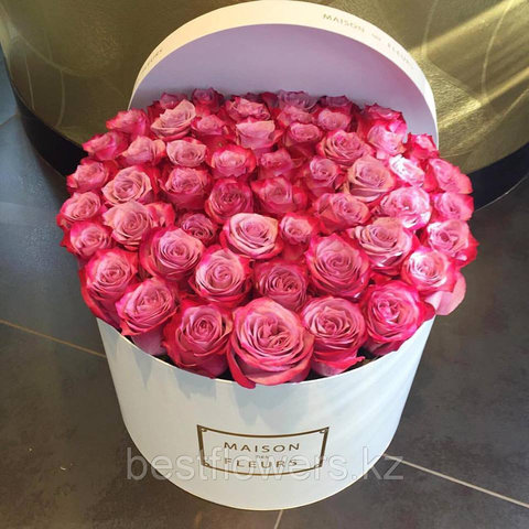 Коробка Maison Des Fleurs с розами 35