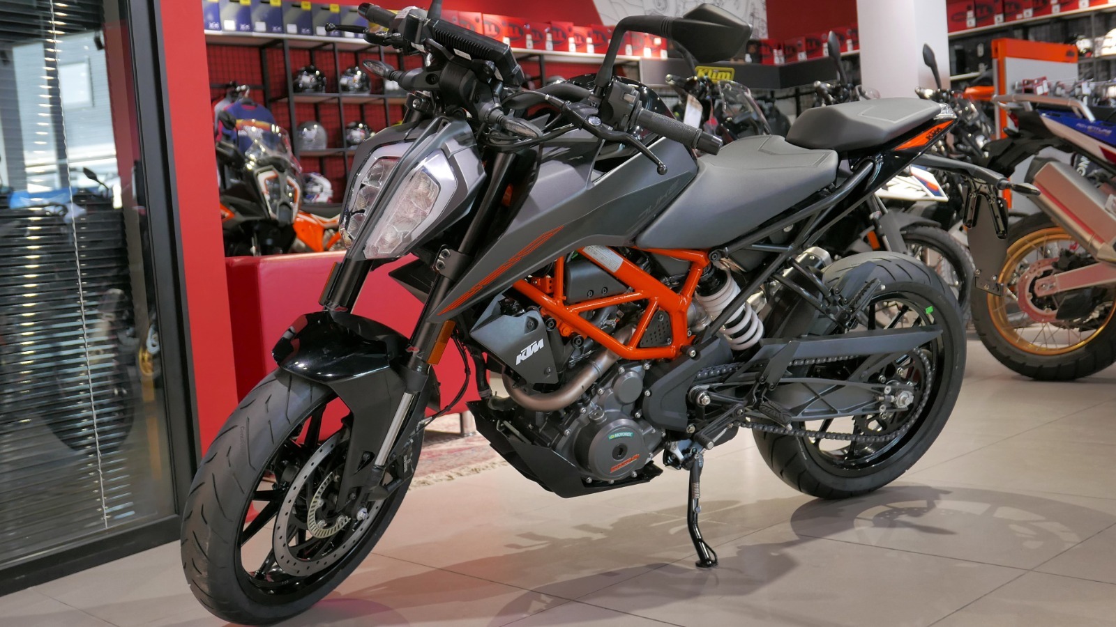 KTM 390 Duke 2023 619 900