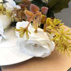 Розы искусственные белые, букет 5 голов, 29 см.
