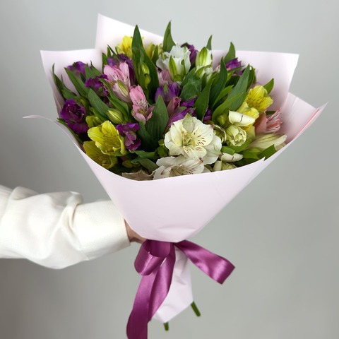 Букет цветов из 11 альстромерий микс