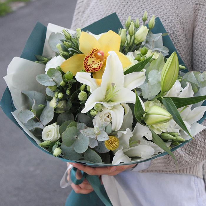 Купить букет с орхидеями и лилиями в Перми