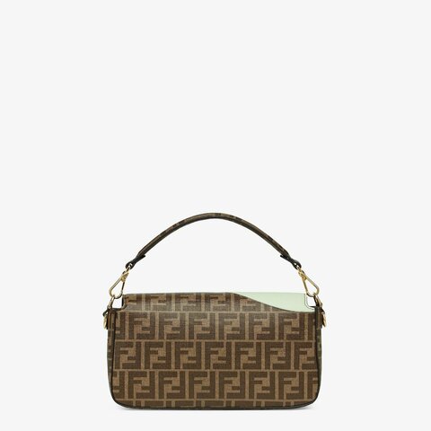 Сумка Fendi из глянцевой ткани FF со вставкой