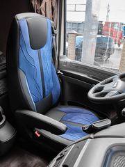 Чехлы Люкс DAF XF 106 (экокожа, черный цвет, синяя вставка)