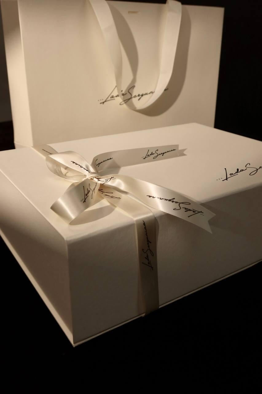 Сумочка из шёлкового бархата с винтажным кружевом