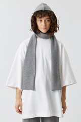 Капюшон с шарфом светло-серый