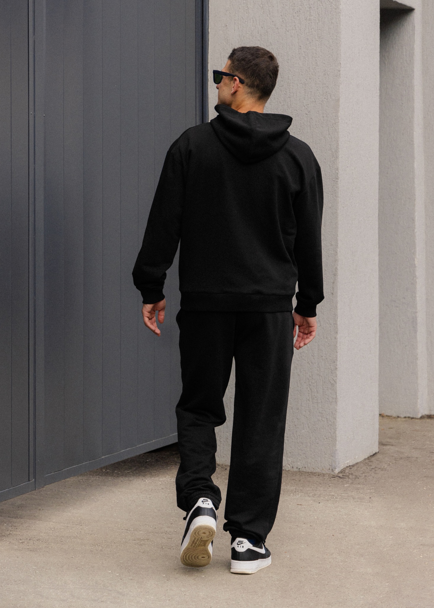 Брюки BASIC MAN, черные