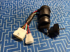 Замок зажигания UNITED PARTS универсальный, с ключом / 7 контактов (90-1043)