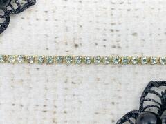 Цепь со стразами, ss 8.5, ш. 2,5 мм, золото