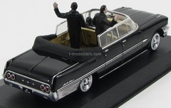 ZIL-111D with figures E.Honekker L.Brezhnev 30th anniversary of DDR 1979 CCC077 IST Models 1:43