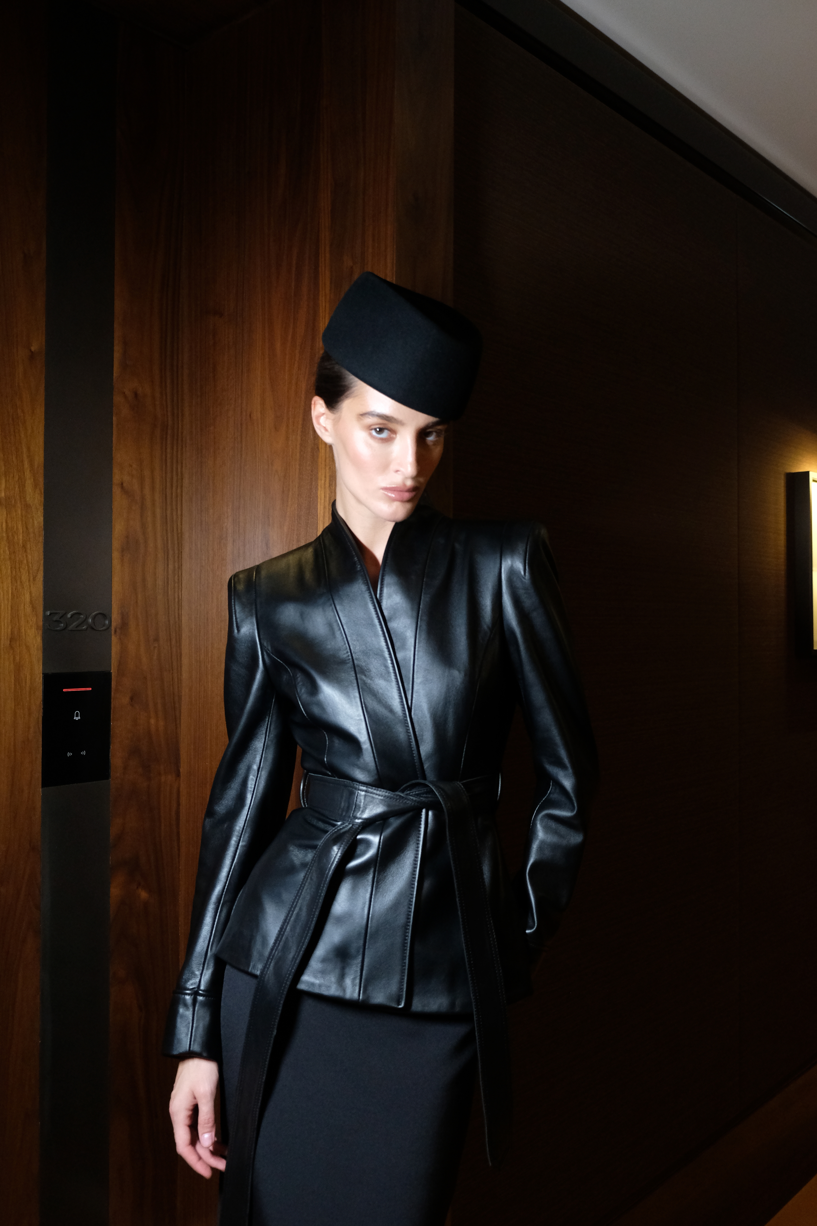 Жакет кожаный кимоно