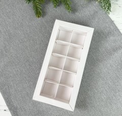 Коробка для 10 конфет с прозрачной крышкой, белая