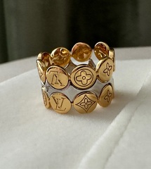 84622- Сет из трёх колец LV в качестве lux