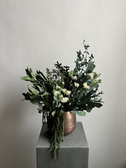 Композиция в кашпо Озотамнус