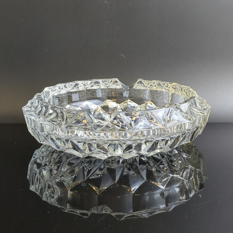 Пепельница стеклянная, герметический резной орнамент, винтаж СССР 1970-1990 гг