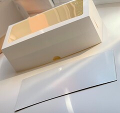 Подложка под большой рулет 33х16 см 1.5мм золото/белый