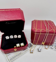 Колье с камнем каратником из серебра 925 пробы в стилистике CARTIER