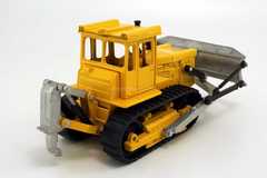 Bulldozer DZ-109B (T-2) yellow-silver Agat Mossar Tantal 1:43