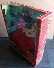 Барби Новогодняя Коллекция 2022 с Темными Волосами - ! КОРОБКА ПОВРЕЖДЕНА !