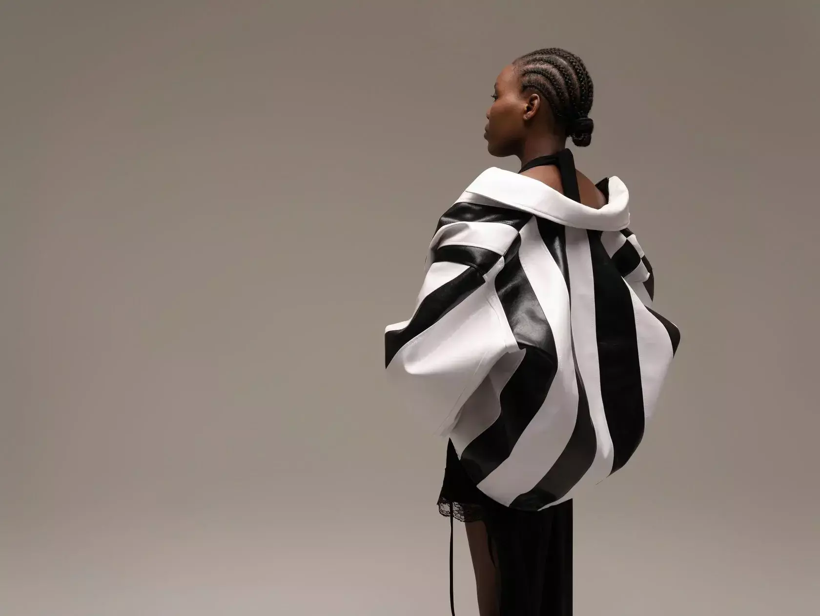 Куртка 4B, Черно-белая