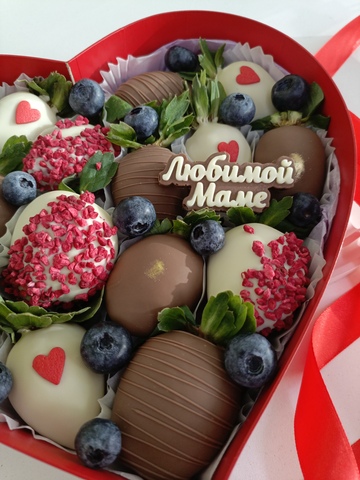 Клубника в шоколаде сердце 