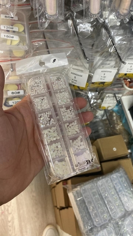 Cтразы в боксе жемчуг