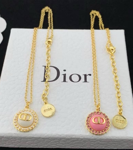 Колье цепочка с круглой подвеской CDior