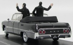 ZIL-111D with figures E.Honekker L.Brezhnev 30th anniversary of DDR 1979 CCC077 IST Models 1:43