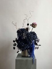 Композиция в кашпо Скабиоза