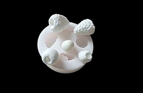 Силиконовый молд Набор ягод ( клубника, малина, вишня лежат ; земляника, черника