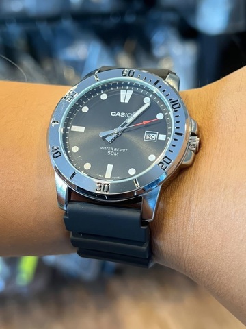 Часы Casio MTP-VD01-1A