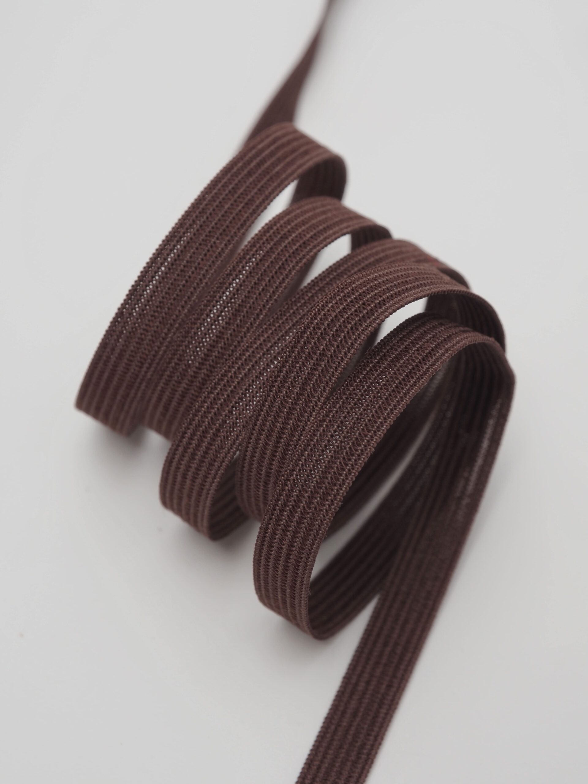 Резинка узкая бельевая шоколад ширина 6 мм