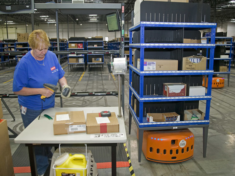 Робот Amazon Robotics Drive Unit